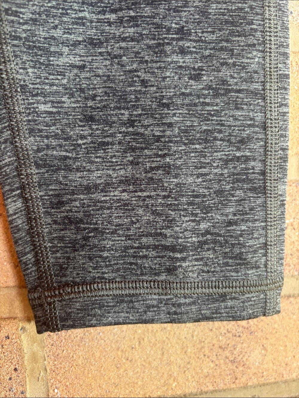 aerie offline NWT The Hugger High Waist Olive Green Leggings L - Picture 5 of 8